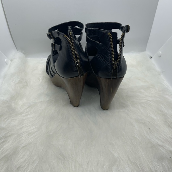 Jessica Simpson wedge heels - Picture 5 of 5